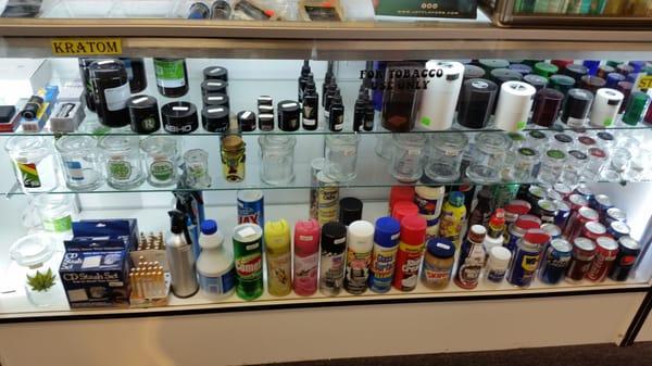 All kinds of Air Tight Containers in Glass and Acrylic as well as a variety of Stash Cans.