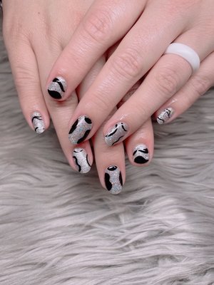 Shellac nail art