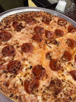 Large pepperoni cheese pizza