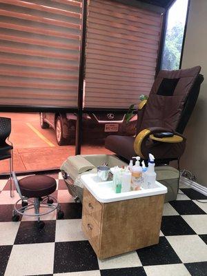 Pedicure station