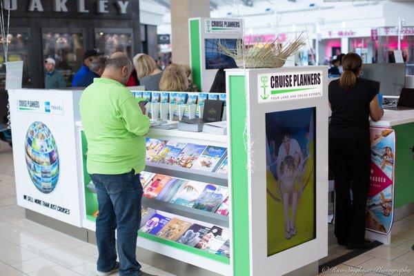 Cruise Planners Kiosk