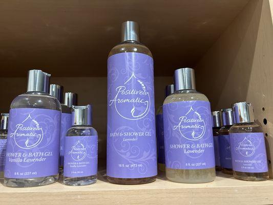 Bath and Shower with a beautiful aroma and care for your skin!