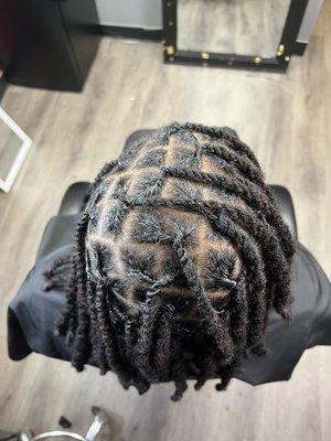 Loc Retwist & style