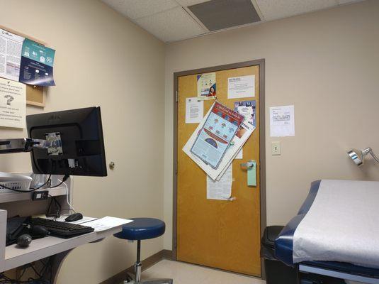 #examroom #exambed #chartentryscreen #tri-health #goodsamaritanhospital @yelpcincy