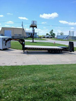 Gooseneck trailers