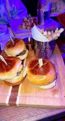 Mini burgers delicious