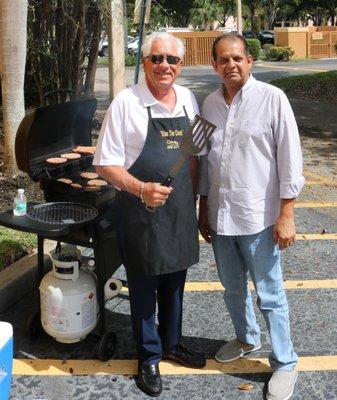 Bob Tenace showing his appreciation to Agents with BBQ Lunch