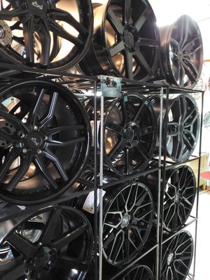 Variety of black rims for yall that's interesting lol