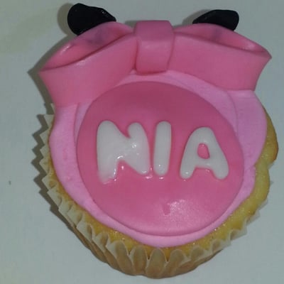 Jumbo Minnie Mouse Cupcakes