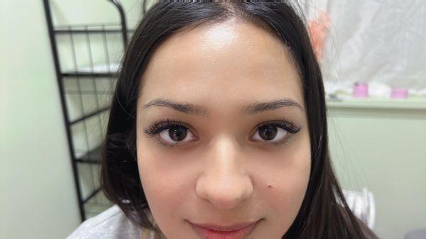 Eyelash extension