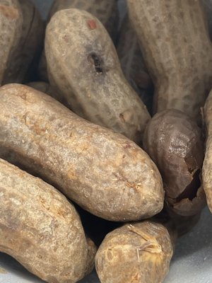 Spicy boiled peanuts