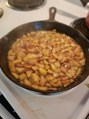 Carmel apple pie filling.