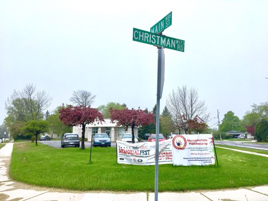 View of intersection in front of Sippl's