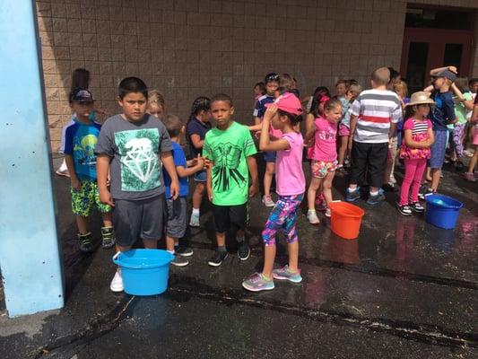 Where's my water?  Buckets, sponges and kids oh my!! Field Day 2016