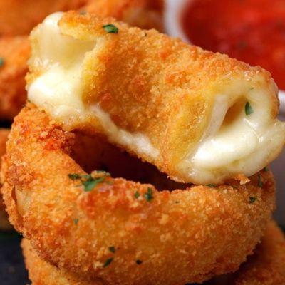 Crispy cheesy onion rings