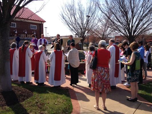 Palm Sunday at Cascades Marketplace 2014