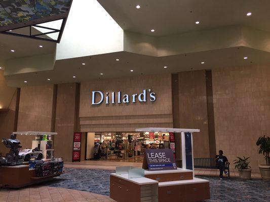 Dillard's mall entrance at Jefferson Mall