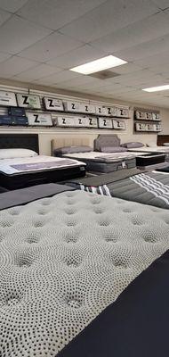 Mattress Doctors - 50%-80% BELOW retail prices.  Brand New Mattresses - Brand Name - Manufacturer Warranty - $40 down no cred...