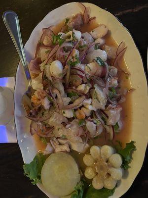 Ceviche Mixto