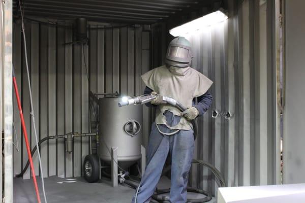 Sandblasting booth