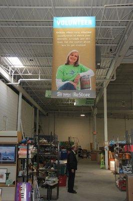 vertical vinyl banner