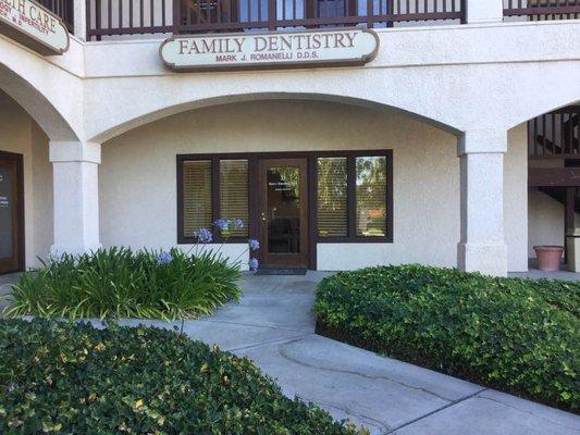 Dr. Romanelli built his practice in Atascadero from scratch, opening the doors in 1989.