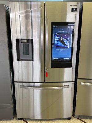 Family hub refrigerator