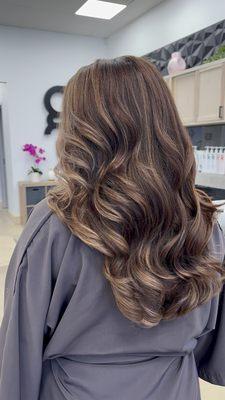 New to San Antonio? 
Looking for some color inspo? Here you go BRONDE for the win!