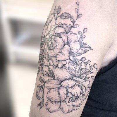 Floral shoulder tattoo by Ruah