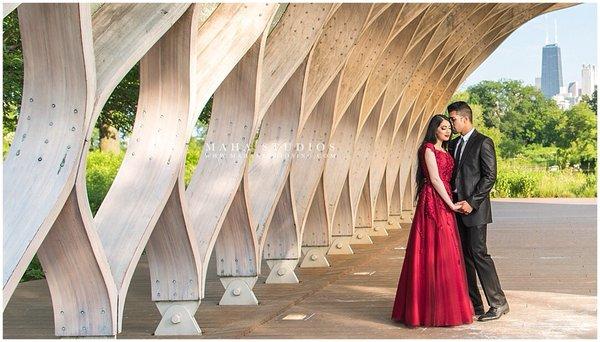 Chicago Lincoln Park engagement session by Maha Studios