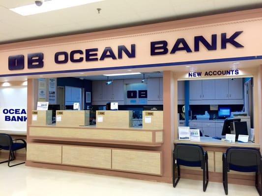 Ocean Bank branch with tellers inside of Winn-Dixie.