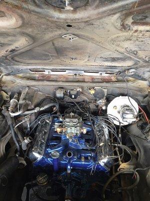 Engine rebuilding / Remove and replace.