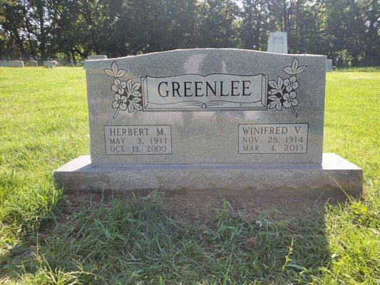 Finished to touch up of the engraving on this stone. Looks good!