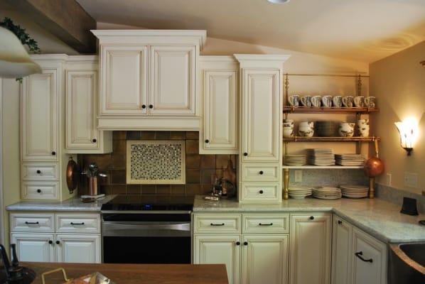 nice hood above stove