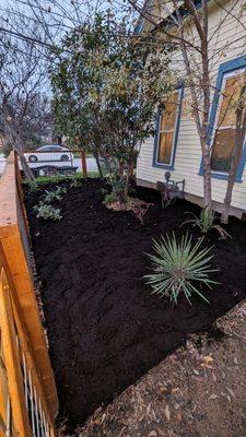 Plant & mulch installation