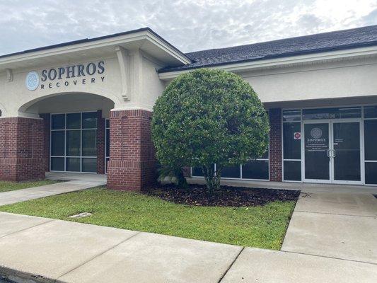 Sophros Recovery PHP IOP Front Entrance