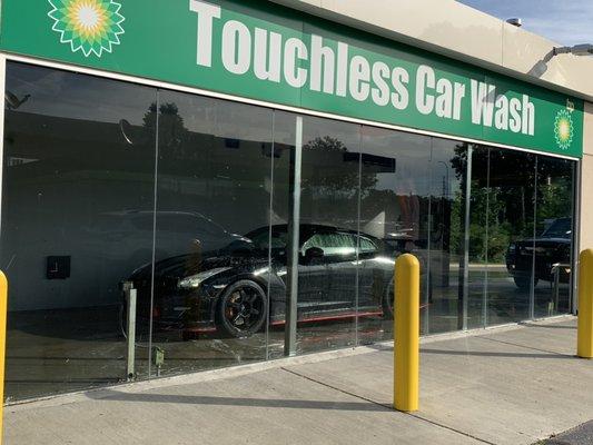 Touchless car wash