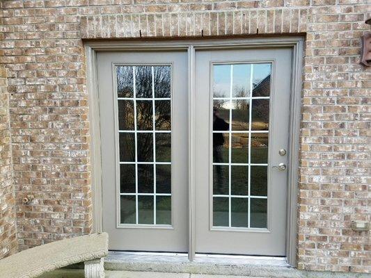 Patio door windows