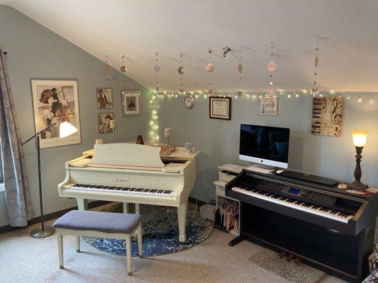 Carrie Lindsay’s Piano Studio