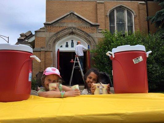 Free lemonade on clean up day