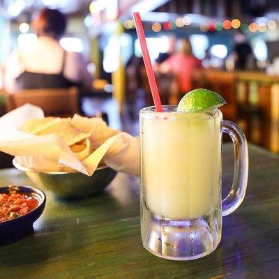 margarita with chips and salsa, plano