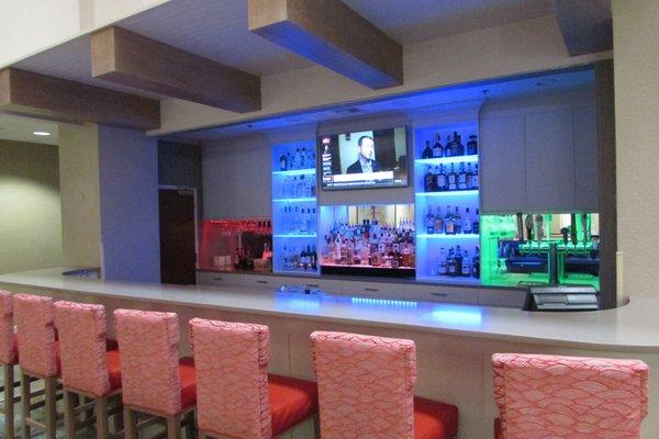 Full Liquor Bar