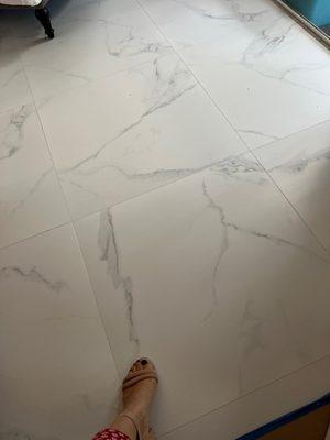 NORDIKA TILES: Pris Calacatta Blanco Matte 30 x 30