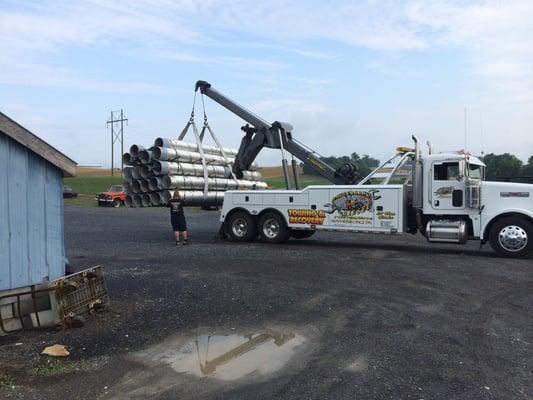 40 ton wrecker for towing and lifting