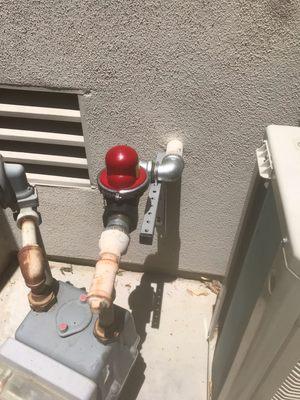 Automatic Earthquake Gas shut off valve installation - Indian Ridge