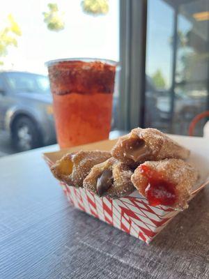 Left to right filled churros: condensed milk, Nutella, dulce de leche, strawberry