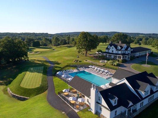 Salem Golf Club boasts a Championship 18 hole golf course as well as a beautiful Club House and Pool House, fitness center, & kids room.