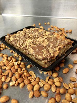 Reeses Peanut Butter Chocolate Chip Protein Cake