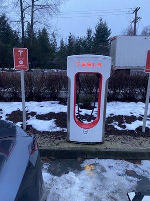 Tesla Supercharger -Tumwater