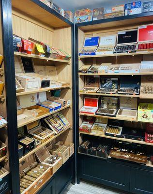 Walk-in humidor selections